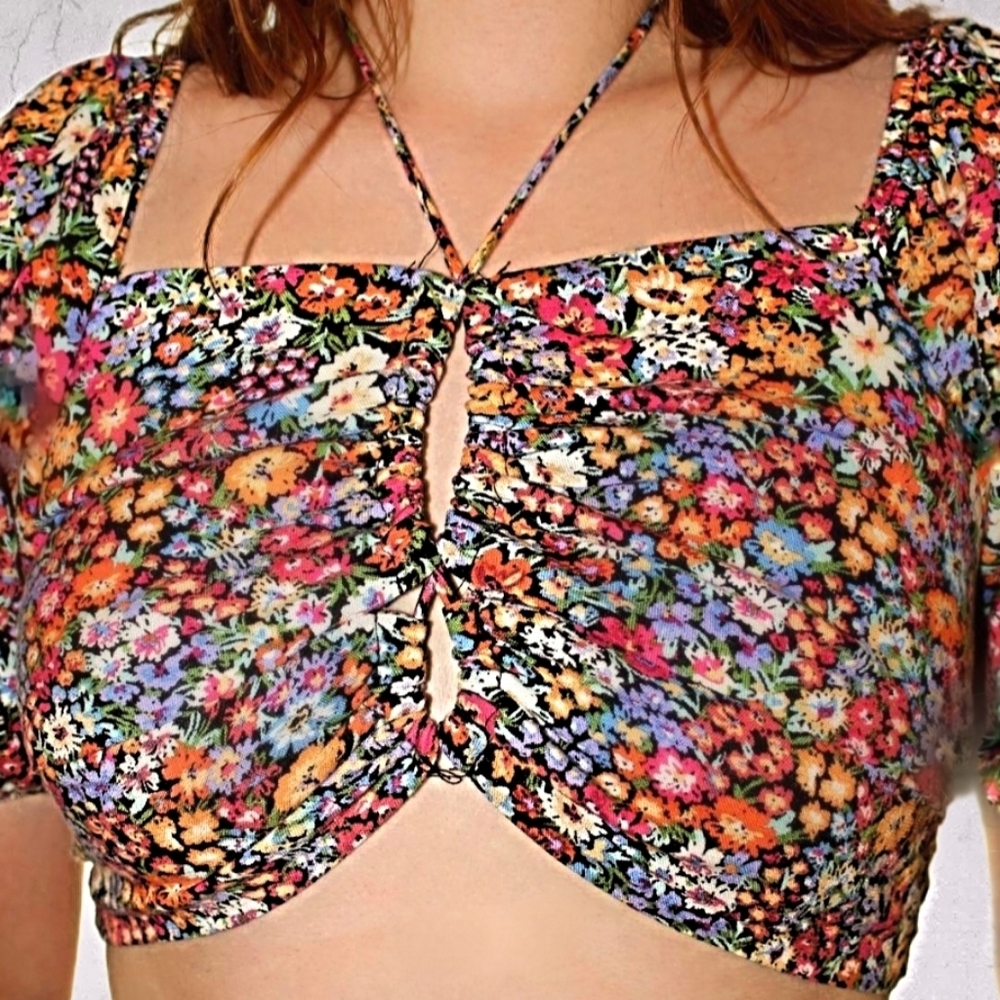 Wild Fable Multicolor Floral Halter Crop Blouse,L, NWOT